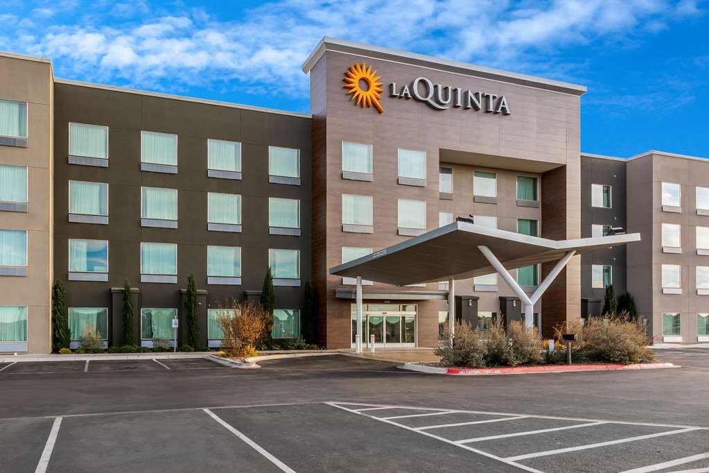 Hotel photo 63 of La Quinta Inn & Suites by Wyndham Odessa N. - Sienna Tower.