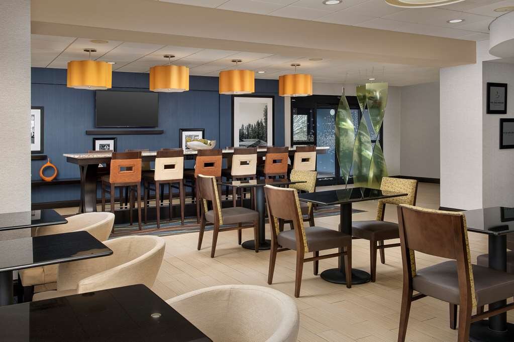 Hotel photo 57 of Hampton Inn Lenoir City.