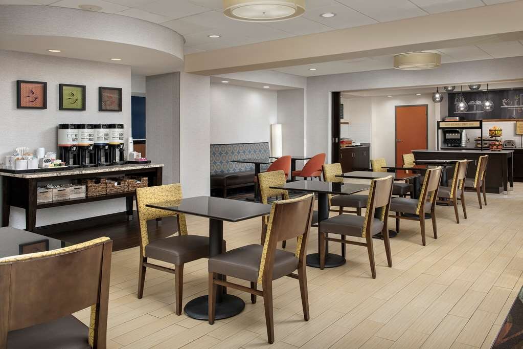 Hotel photo 61 of Hampton Inn Lenoir City.