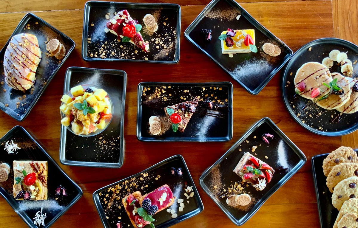 Ven a Soleado, cocina del mundo para probar nuestras deliciosos postres y pasteles de varios países del mundo!