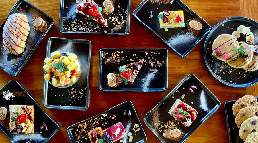 Ven a Soleado, cocina del mundo para probar nuestras deliciosos postres y pasteles de varios países del mundo!