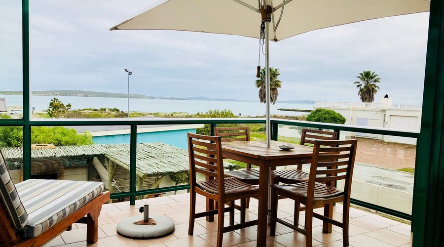 Luxury room Oyster balcony and views 