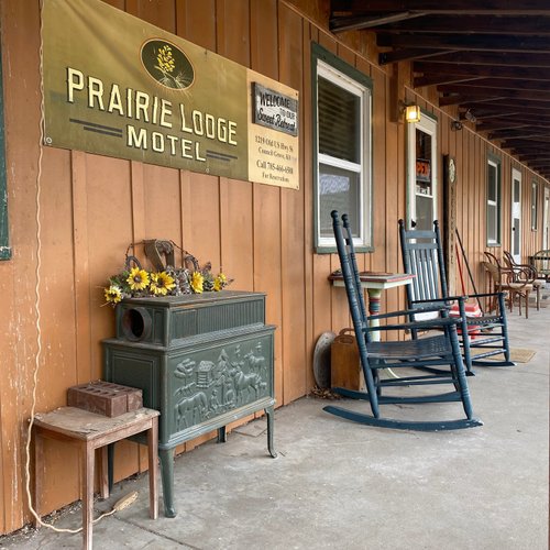 Prairie Lodge Motel image
