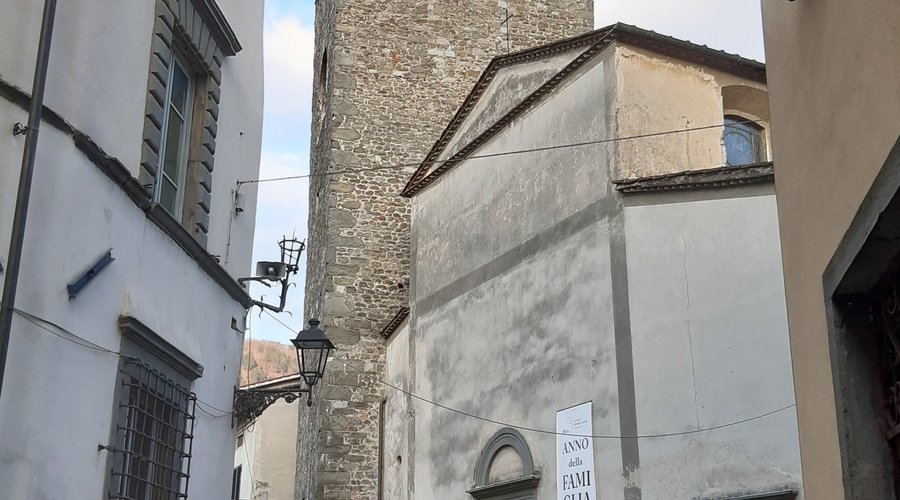 La Chiesa di S. Jacopo Apostolo nel centro storico di Borgo a Mozzano