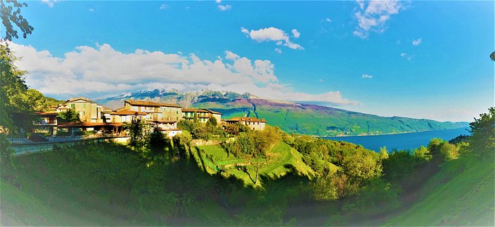 Casa Il Meglio al Minimo lago e montagne - Casa Vacanza relax e tanto verde  . Terrazzo e camera a sud