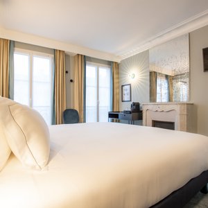 Chambre DELUXE
DELUXE Room
