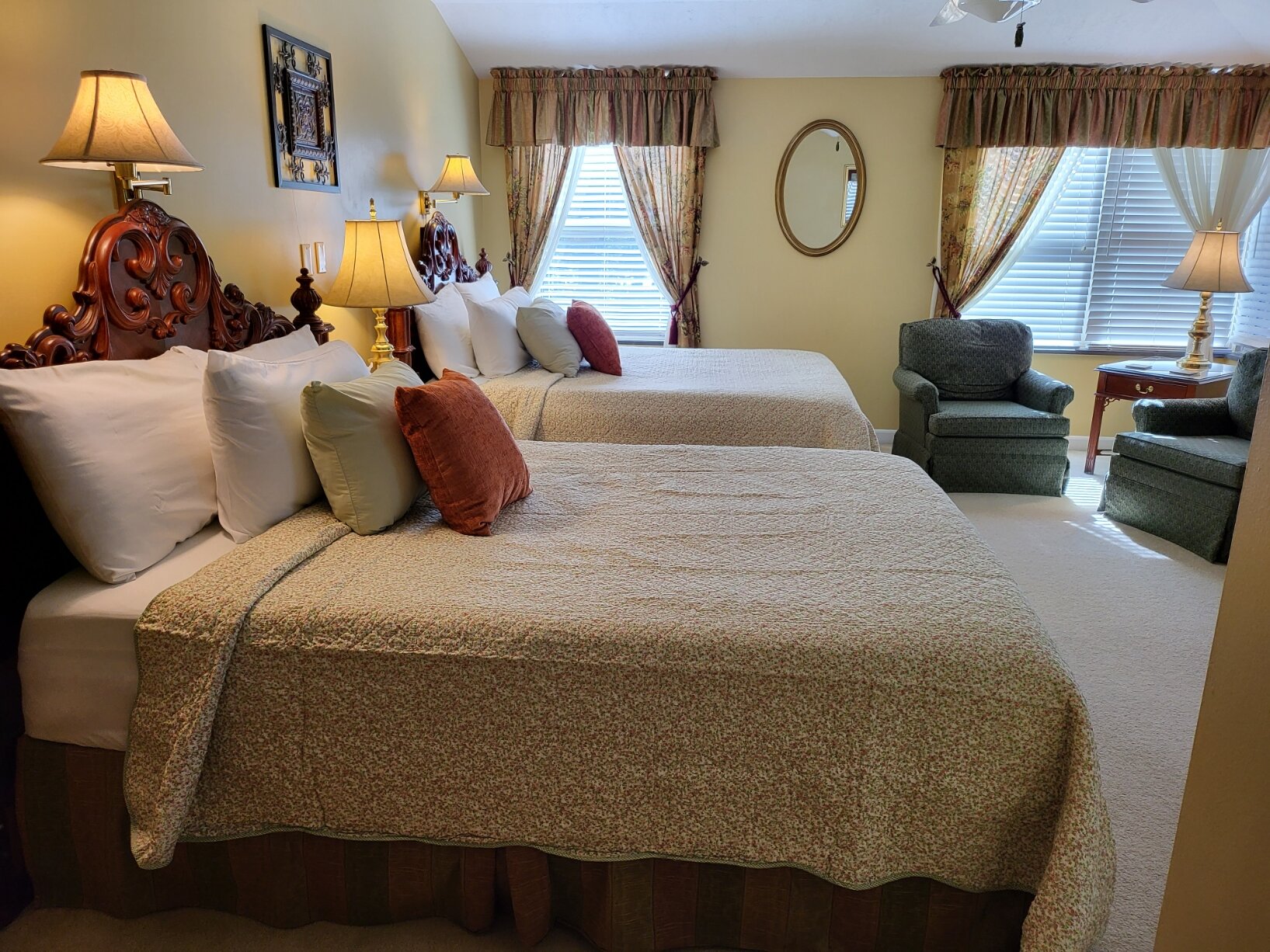 BROOKSIDE MOUNTAIN MIST BED & BREAKFAST (Waynesville) - B&B Reviews ...