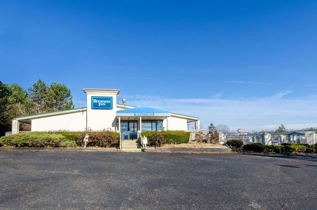 Would stay again - Review of La Quinta Inn & Suites by Wyndham Wytheville, Wytheville, VA - Tripadvisor