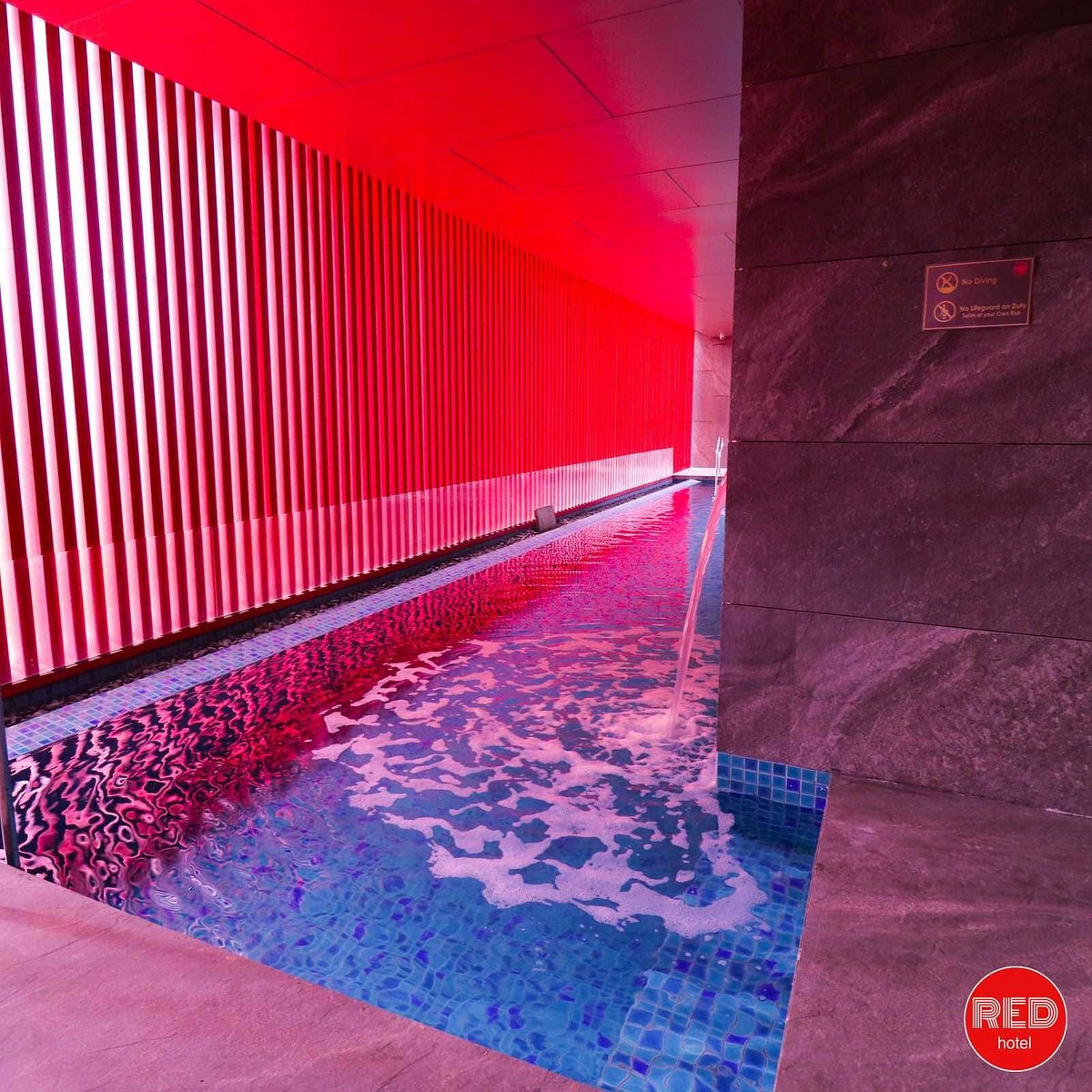 ‪Red Hotel Cubao‬، فندق في لوزون