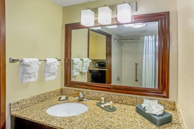 Hotel photo 20 of Comfort Inn & Suites Sarasota I75.