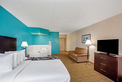 Hotel photo 16 of Comfort Inn & Suites Sarasota I75.