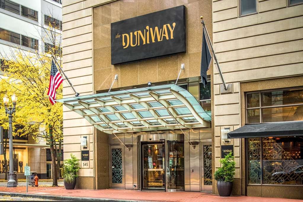 THE DUNIWAY PORTLAND, A HILTON HOTEL $195 ($̶2̶4̶2̶) - Updated 2022 ...