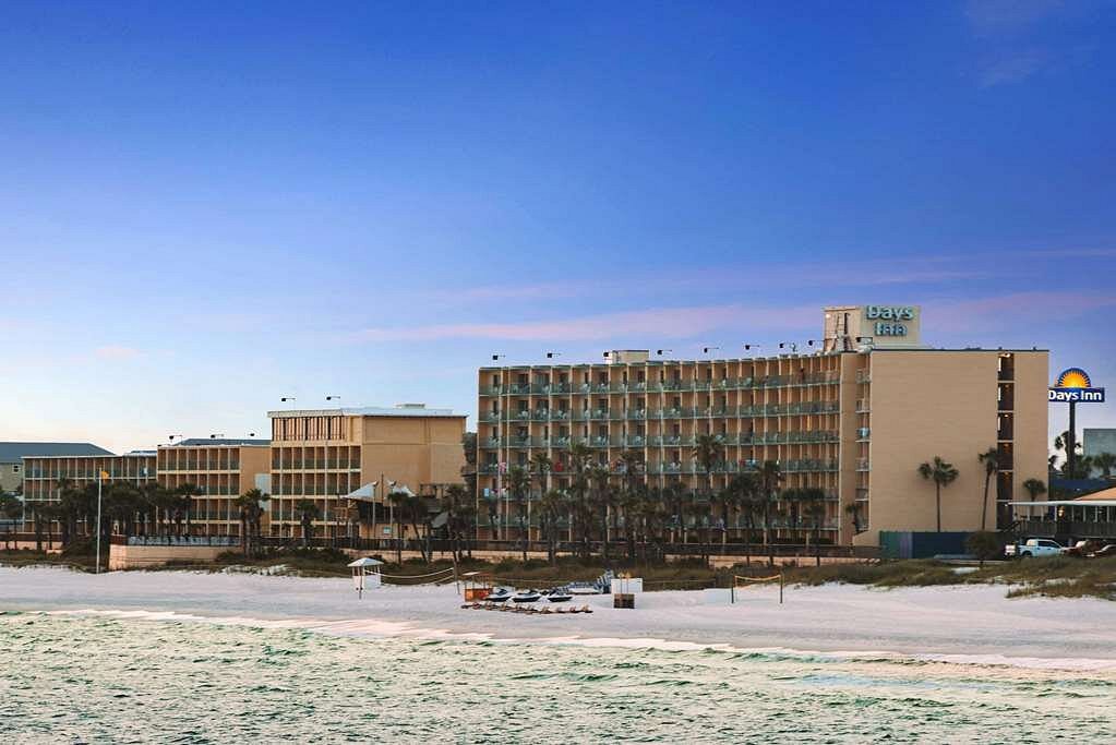 Days Inn by Wyndham Panama City Beach/Ocean Front, hotel in Panama City Beach