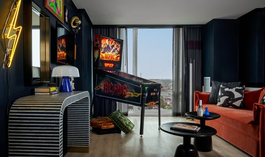 Superior Suite:  wet bar, pinball, jacuzzi tub, king bed