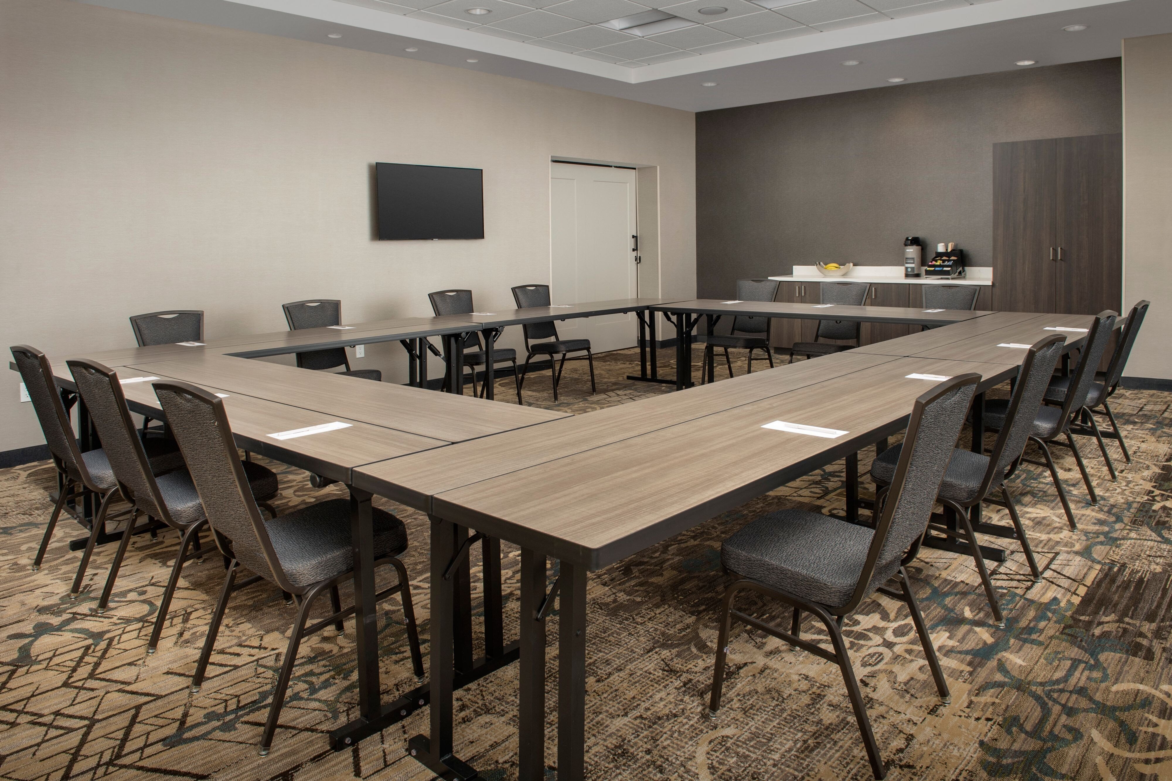 RESIDENCE INN BY MARRIOTT JACKSONVILLE DOWNTOWN 192 2 2 9   Meeting Room 