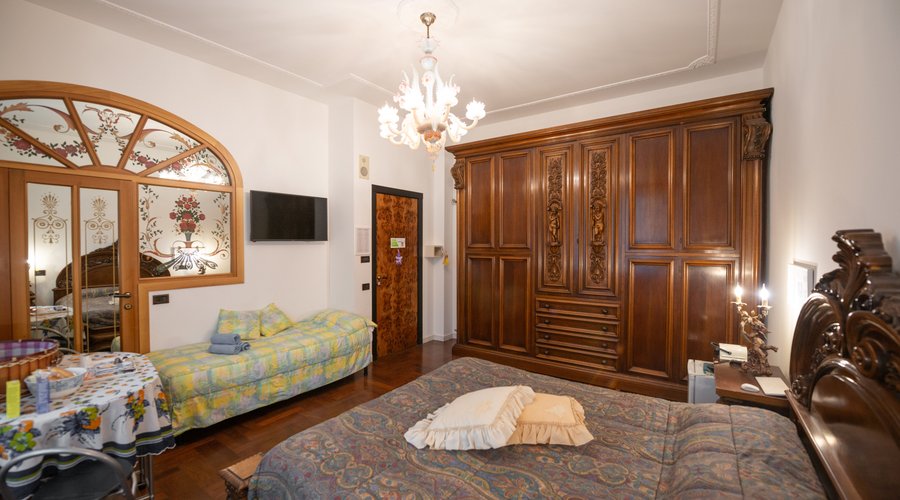 BED & BREAKFAST FAMILY FIRST - Prices & Guest house Reviews (Capriate San Gervasio, Italy) BED & BREAKFAST FAMILY FIRST - Prices... 