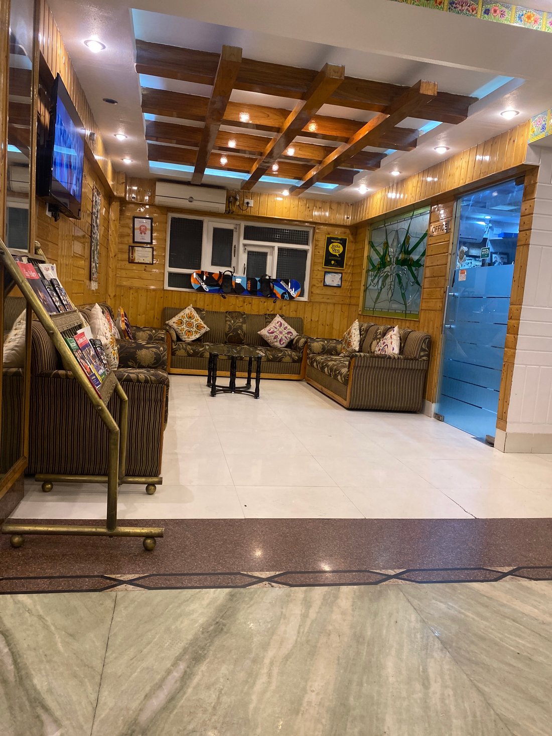 HOTEL REGAL PALACE (Srinagar, Kashmir) - Hotel Reviews, Photos, Rate ...