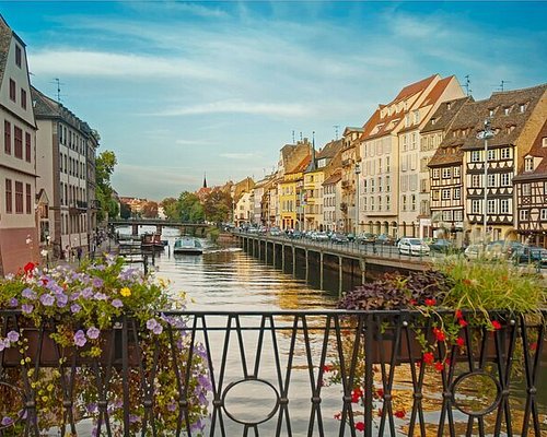 Jigsaw puzzle  River in city #25 