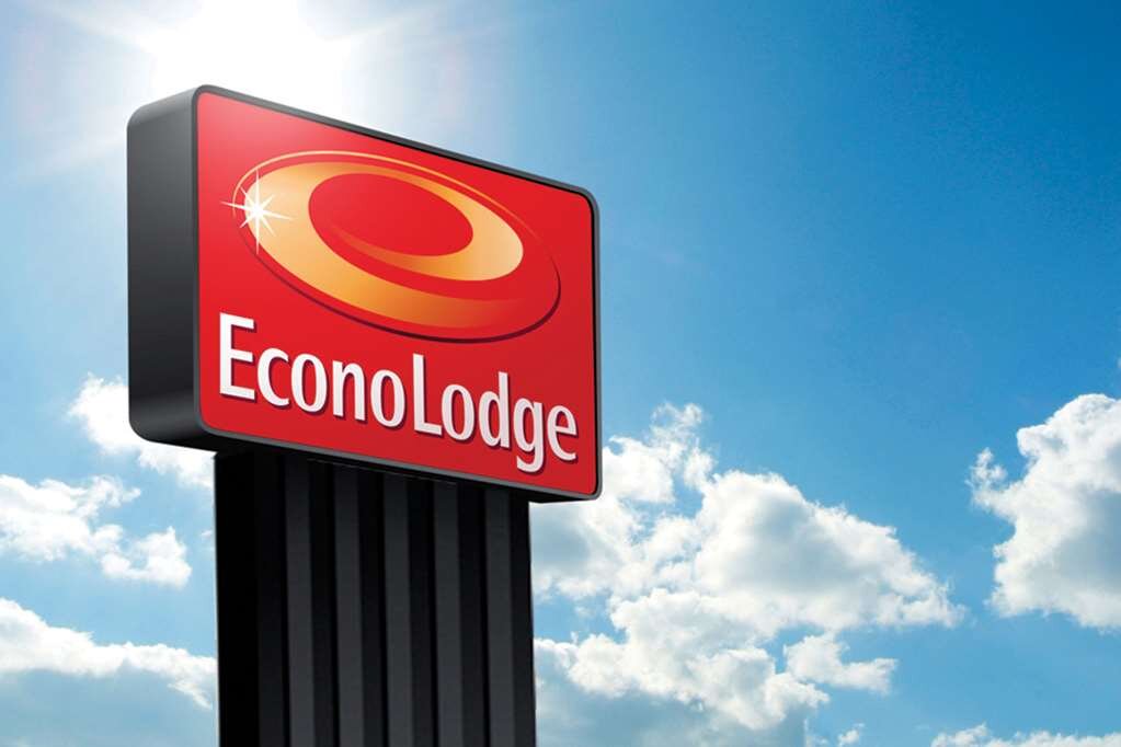 ECONO LODGE Updated 2024 Prices Reviews And Photos   Hotel Exterior 