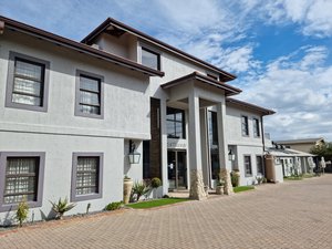 Balmoral Lodge in Bellville