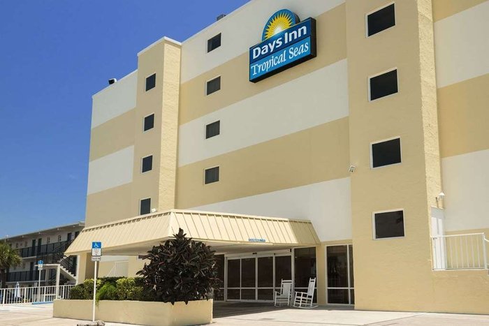 DAYS INN BY WYNDHAM DAYTONA OCEANFRONT $118 ($̶1̶3̶5̶) - Updated 2024 ...