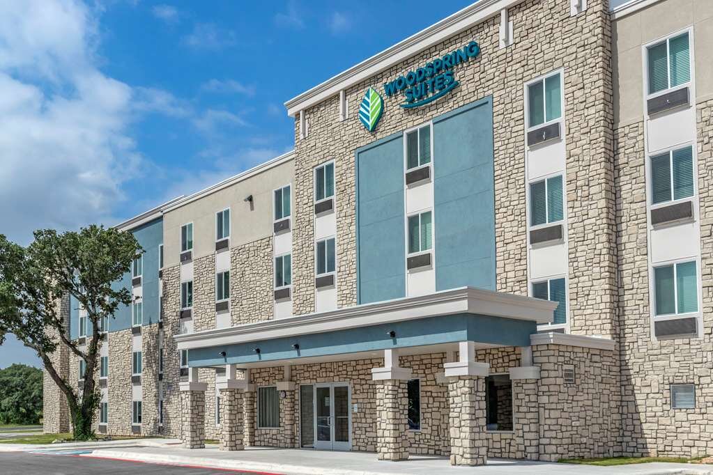 WOODSPRING SUITES AUSTIN GEORGETOWN Prices Specialty Hotel Reviews TX   Hotel Exterior 