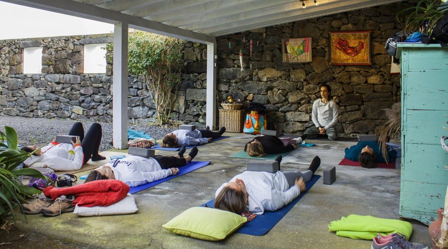 Yoga Class Re-connect Retret 2021