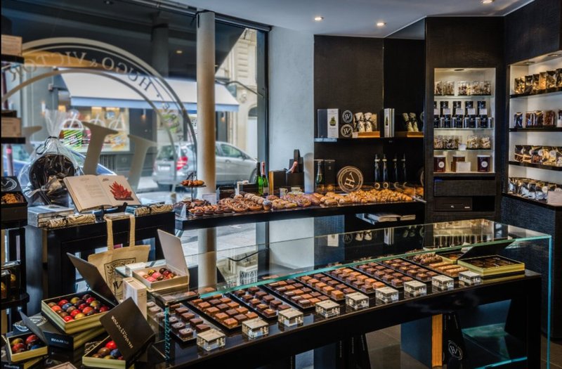 Metro, Boulot, (Chocolat) Dodo: Paris Train Station Tile Inspires Chocolate  Bars