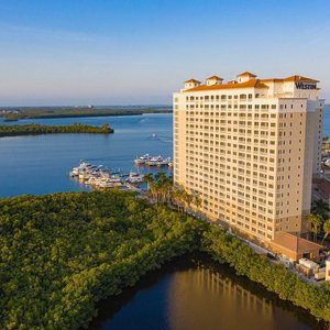 The 10 Closest Hotels To Cape Coral