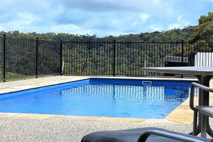 Pool & Beach