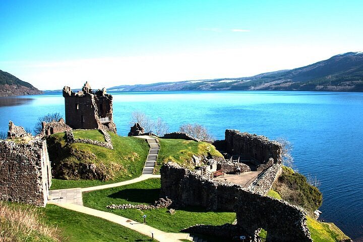 loch ness and urquhart castle tour from edinburgh