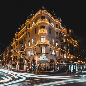 Hotel Kung Carl Entre Street Color