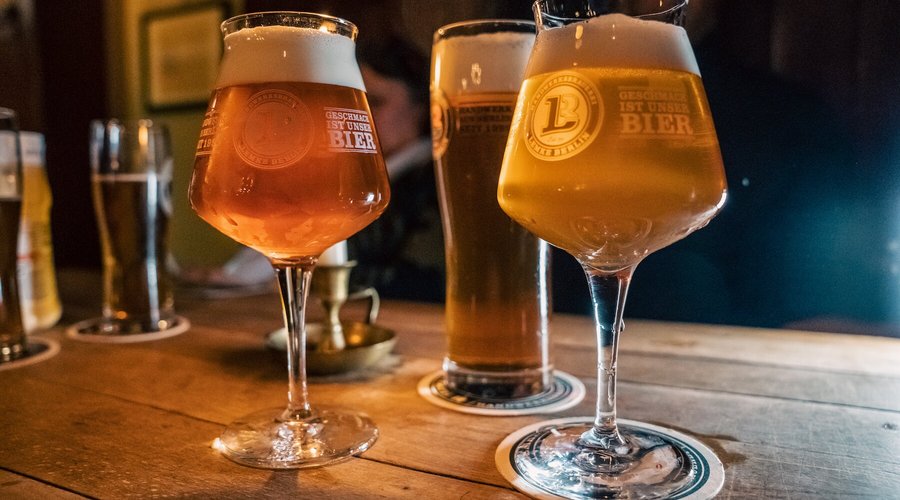 frisch gezapftes Bier