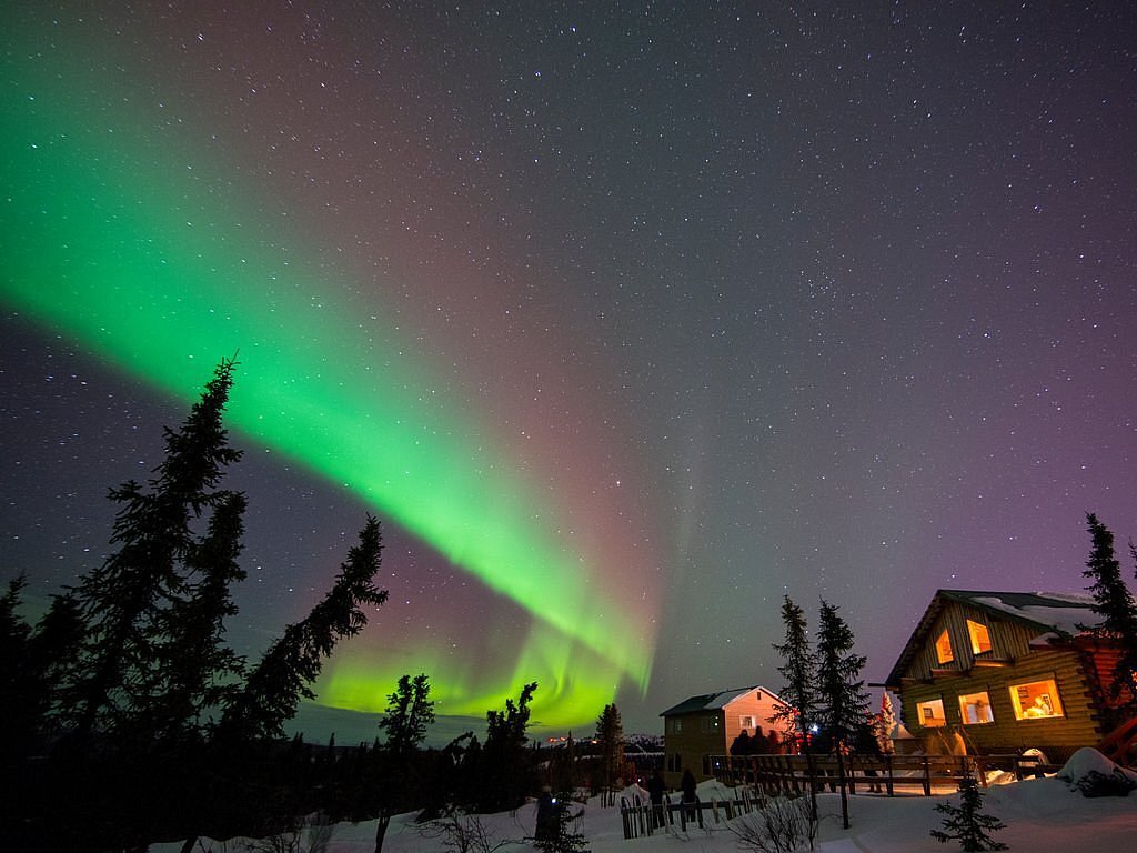 12 Facts About the Aurora Borealis - Westmark Hotels