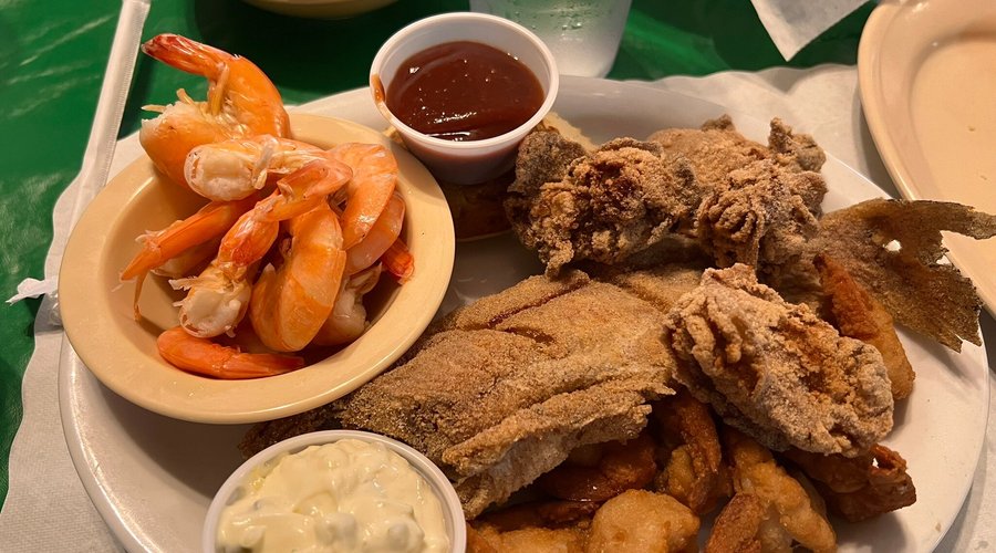 Craving Catfish? Visit Charlies Catfish House in Ellisville MS Today