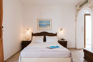 Room & Suite