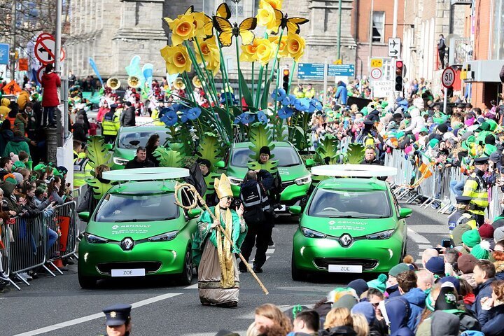 hotels on dublin st pattys day parade route