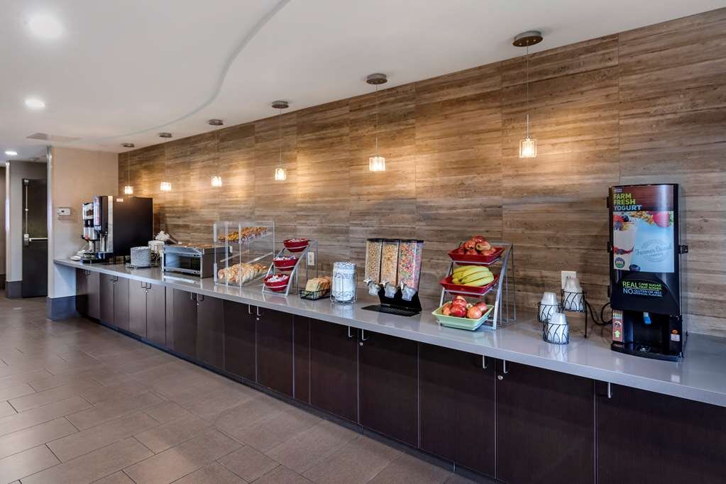 Hotel photo 9 of Best Western Plus Las Vegas South Henderson.