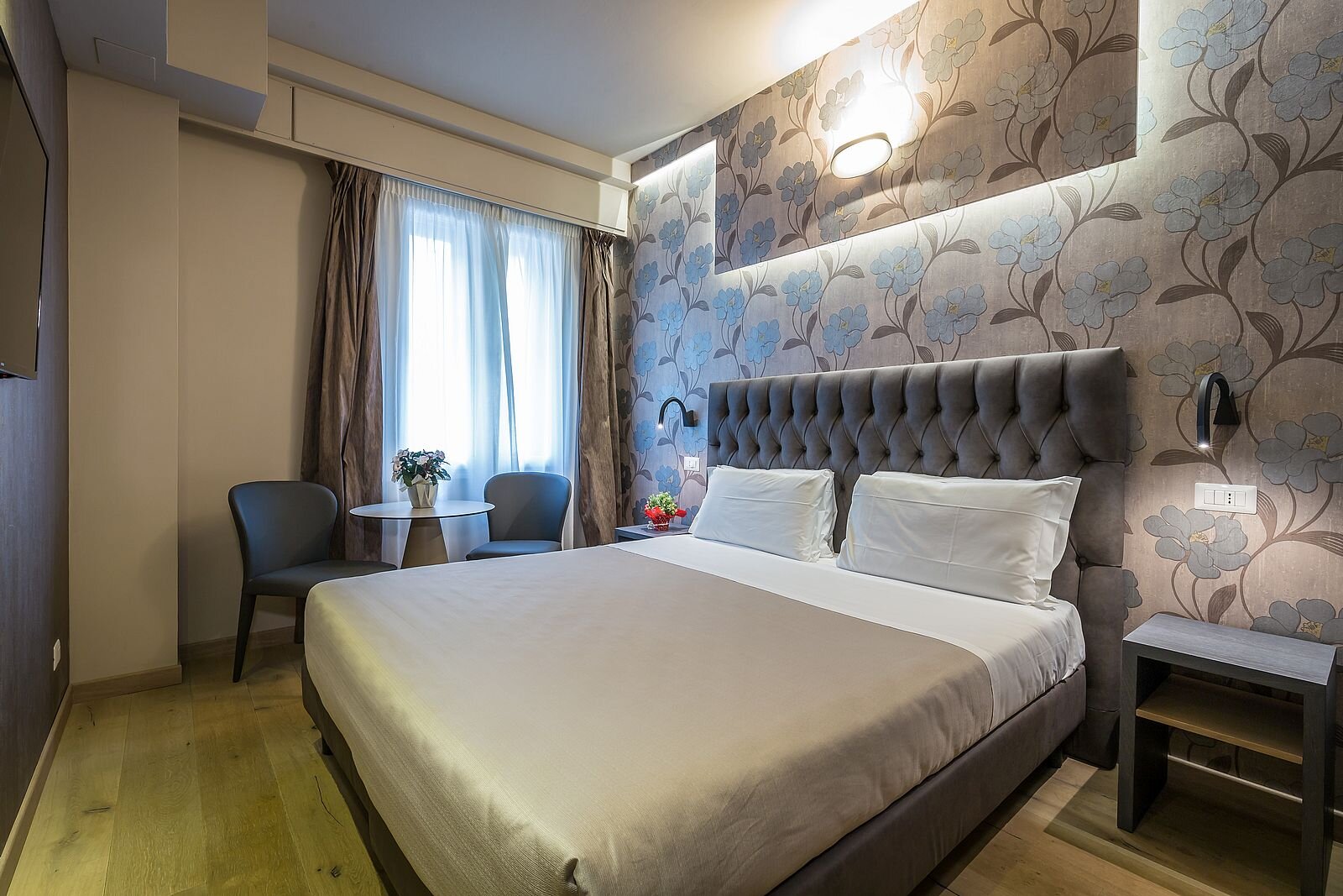 FLORENCE OLD BRIDGE B&B $109 ($̶1̶3̶7̶) - Prices & Reviews - Italy