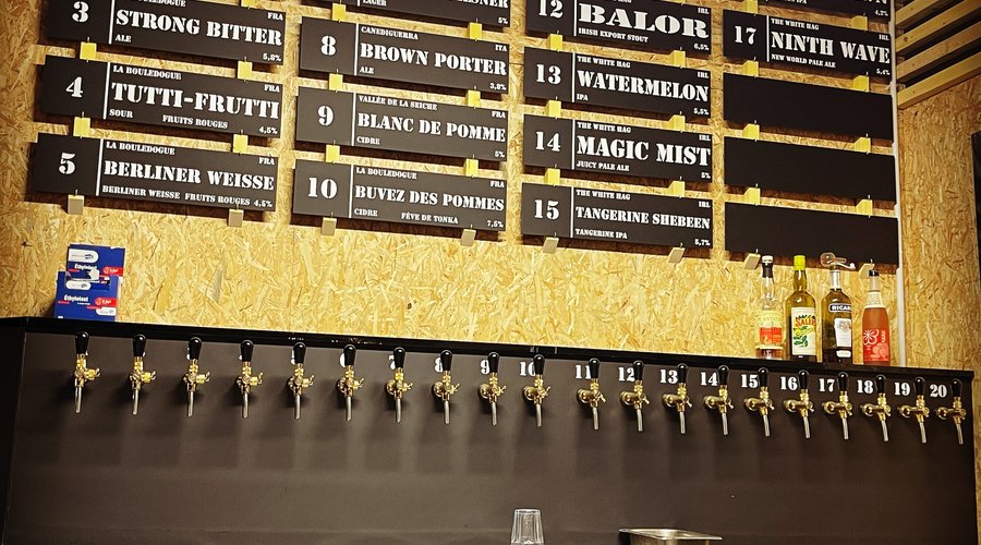 20 becs en tirage pression pour vous offrir une grande diversité de bières artisanales