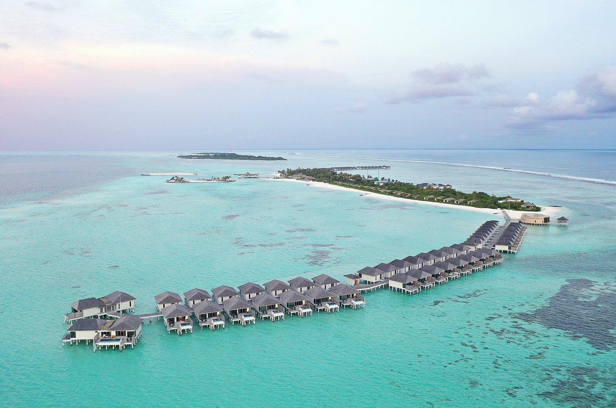 Le Meridien Maldives Resort &amp; Spa, отель в г. Hurawalhi