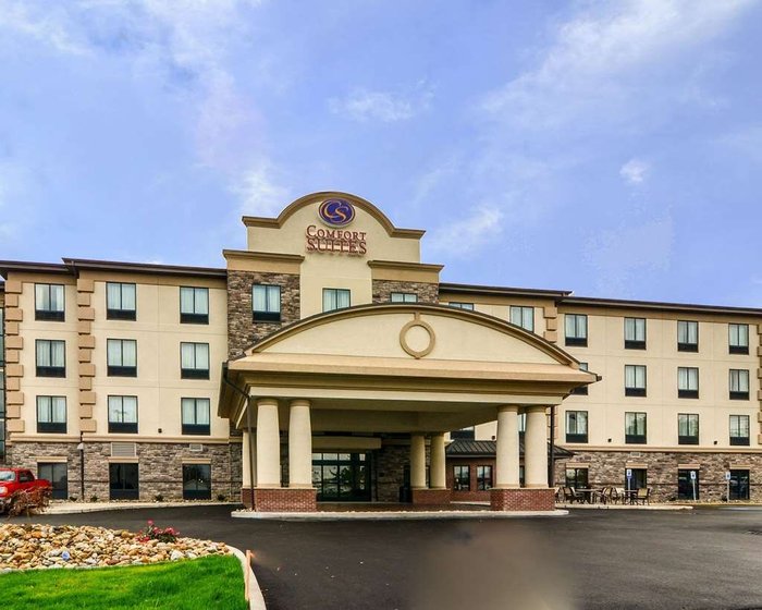 COMFORT SUITES UNIONTOWN $109 ($̶1̶1̶9̶) - Updated 2024 Prices & Hotel ...