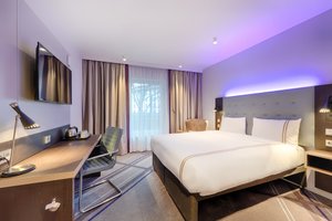 Room & Suite