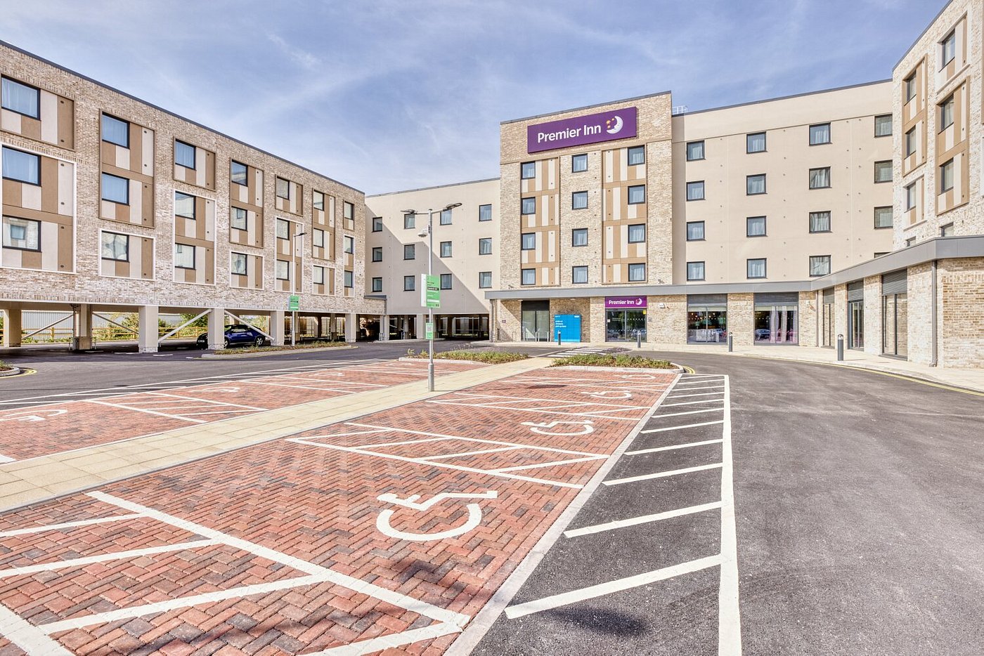 PREMIER INN BRISTOL CRIBBS CAUSEWAY (M5, J17) HOTEL - Updated 2024 ...