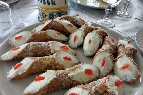 Cannoli di ricotta
