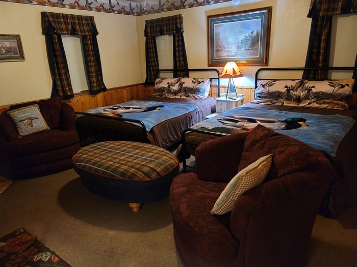 HILLCREST SUITES & CABINS - Updated 2023 Prices (Big Bear Region, CA)