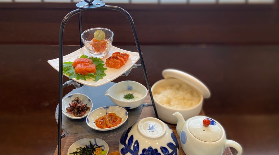 ■■■明太子茶漬け膳　～二重の塔仕立て～　1,500円■■■

人気の明太茶漬けに明太子三種（そのまま生で、炙りで、ごま油ねぎ和え）が食べられる明太子茶漬け膳～二重の塔仕立て～。味も見た目もご満足していただけること間違いありません！
