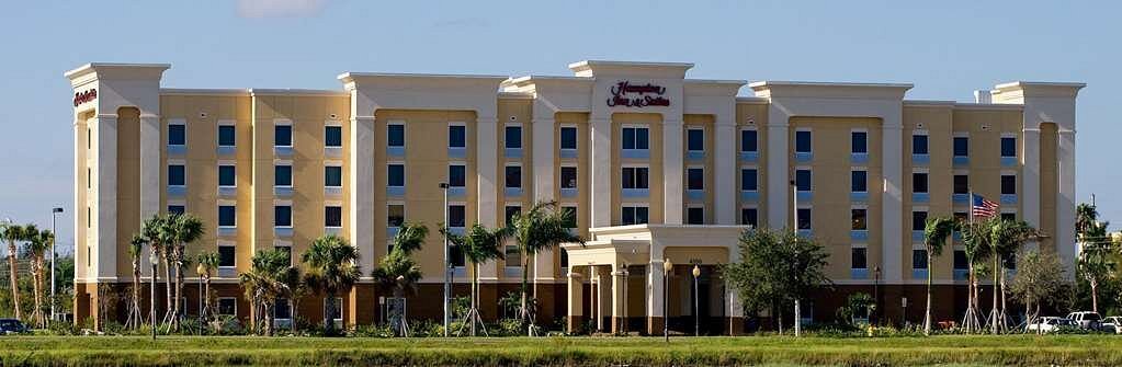 Hampton Inn &amp; Suites Fort Myers-Colonial Blvd., hotell i Fort Myers