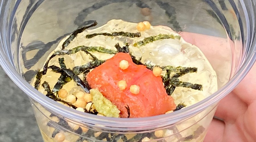 ■■■明太茶漬け（冷ジュレ）テイクアウト　500円■■■

ふくや自慢の明太子がふくだしを使った
冷たいプルプルジュレにのって、
暑い日でもつるっとお茶漬けを食べることができます！