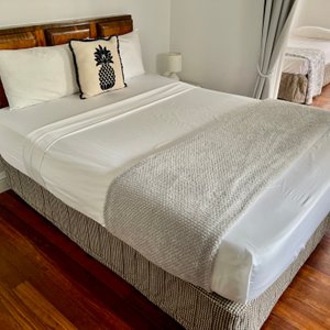 All rooms have a private bathroom (or en suite bathroom) and private kitchenette (suites have cooking facilities, rooms have a microwave, tea/coffee facilities and a refrigerator.  All rooms are air conditioned with free wifi.  An outdoor kitchen is available for all guests with free BBQ facilities, outdoor dining area, and family friendly saltwater pool.